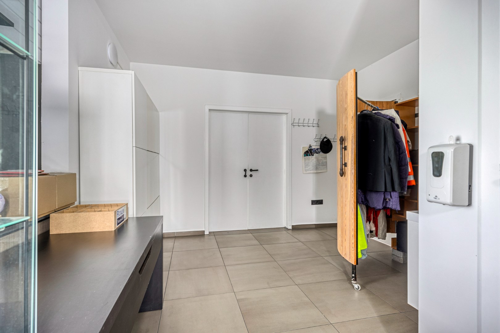 Villa met praktijkruimte op perceel van 1.817m² te Geel 