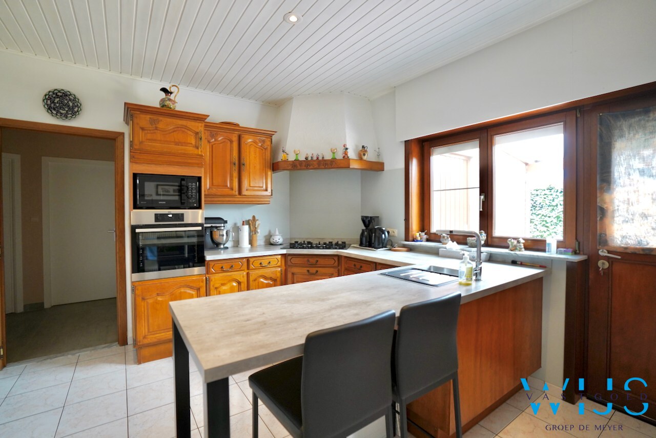Verzorgde bungalow in woonwijk te Assenede ! 