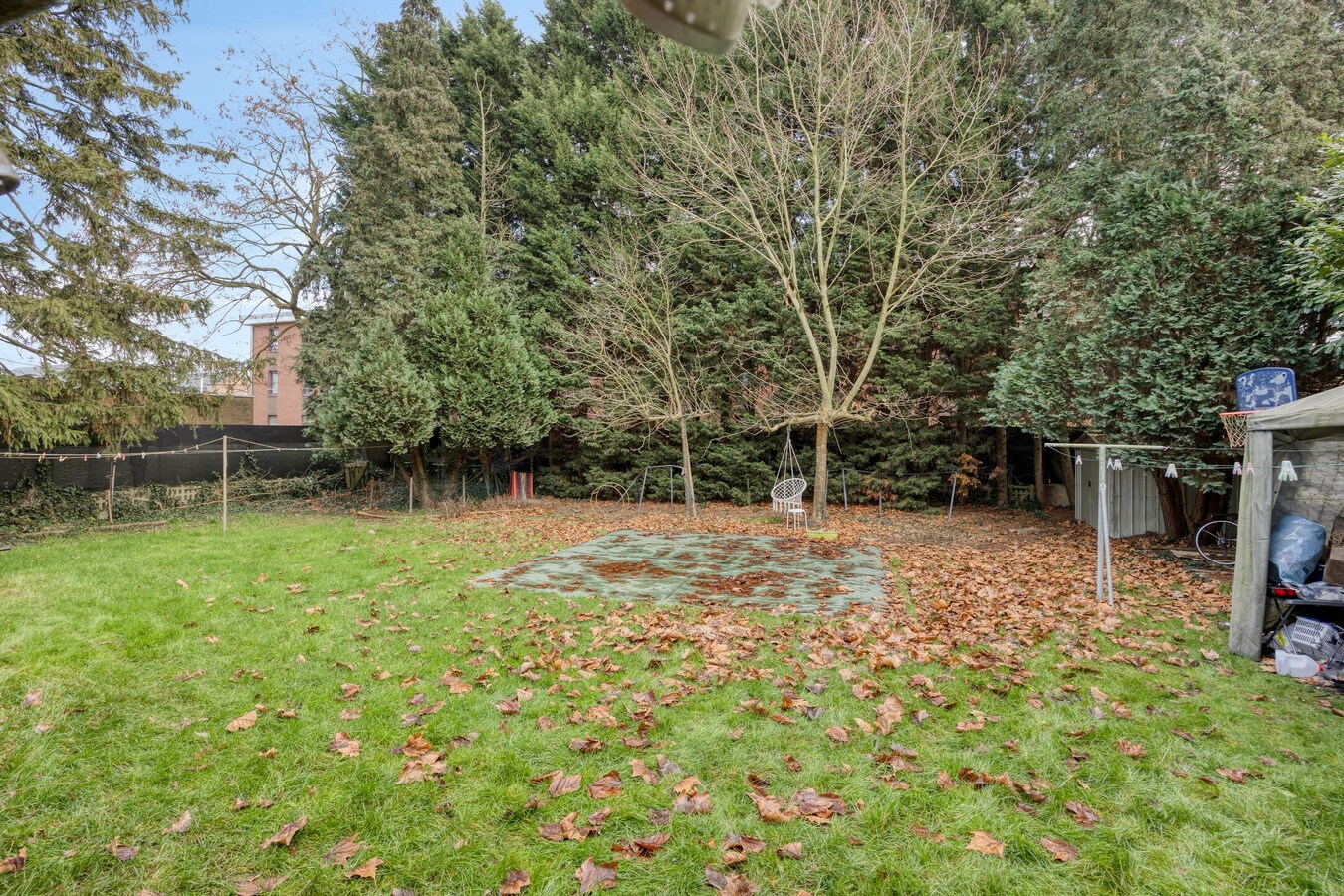 Te renoveren Vrijstaande woning. Of projectgrond (25,50 m breed). 1.146 m². 