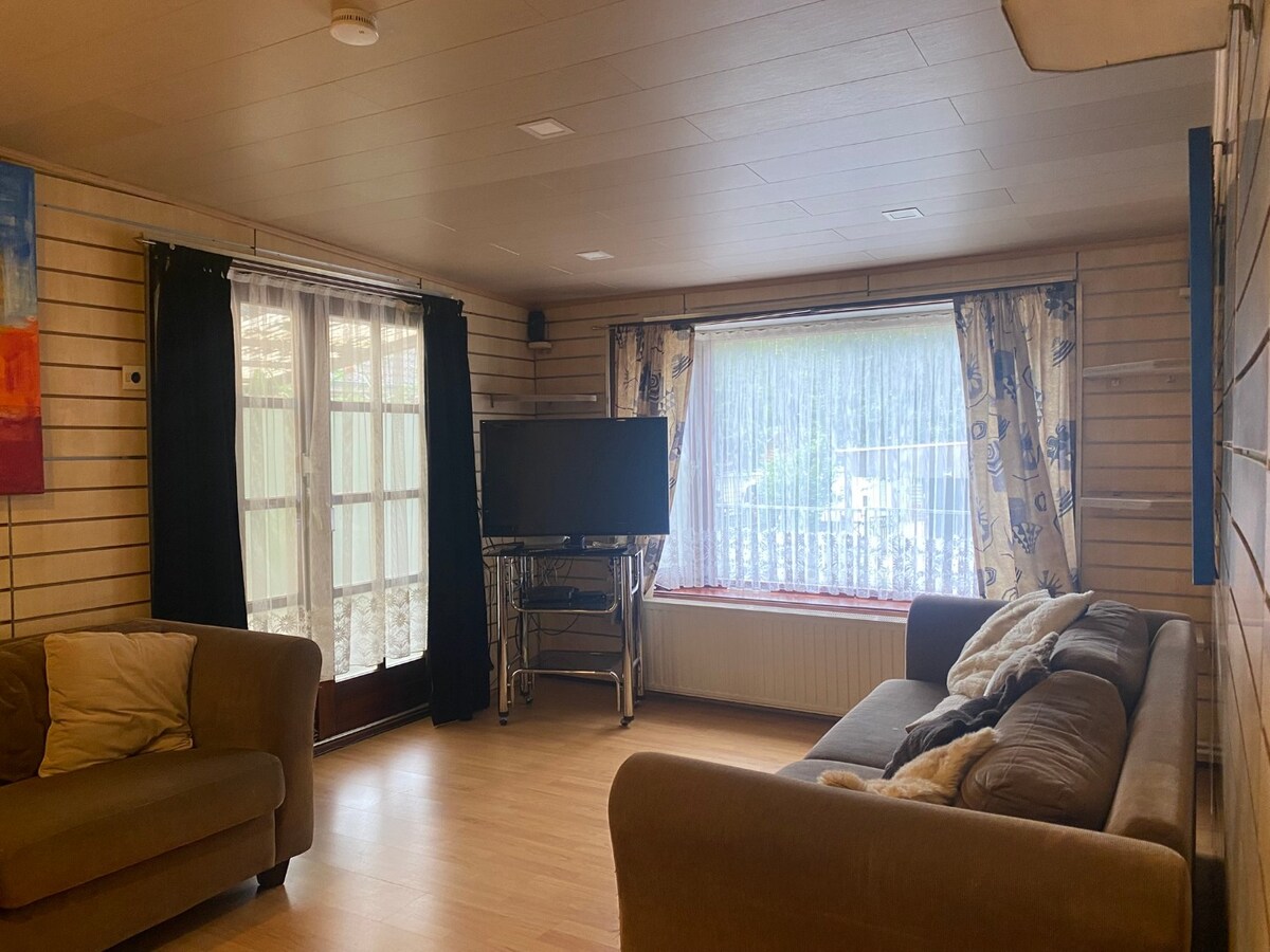 VERLAAGD in PRIJS ! Vrijstaande (vakantie)woning in het bos, Domein Sparrendal Lanklaar. 