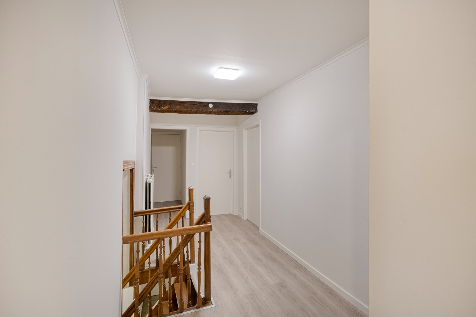 Instapklare gezinswoning met praktijkruimte 