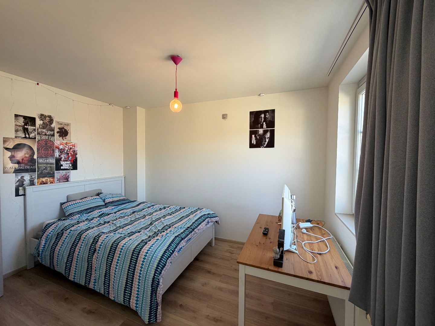 Halfopen bebouwing met terras en garage 