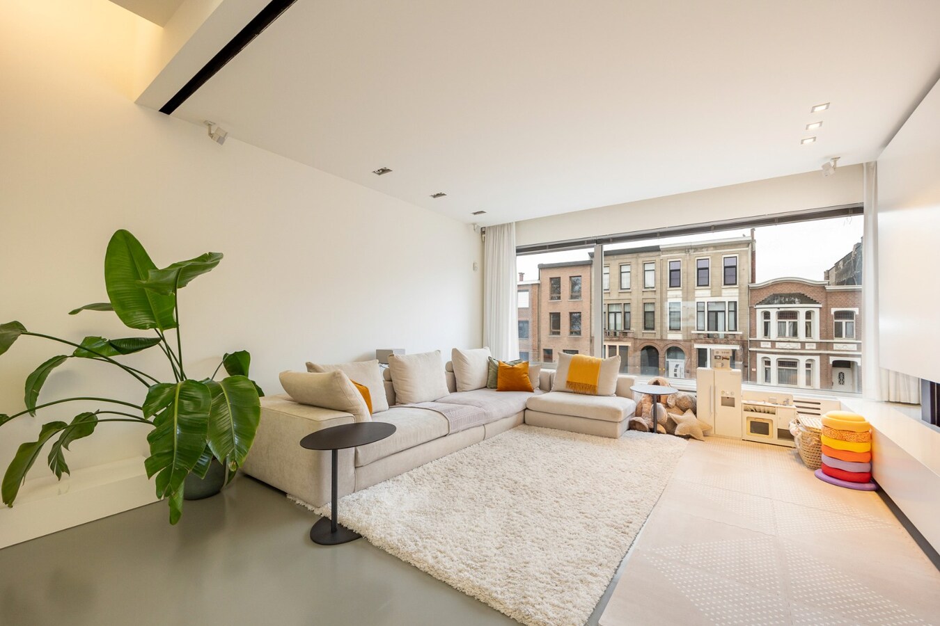 Instapklare designwoning met lift en zwembad 