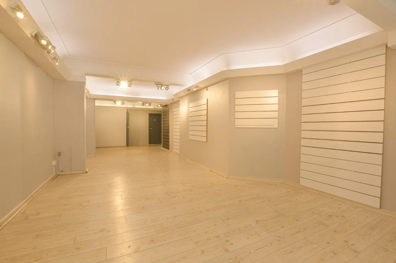 Gelijkvloerse handelsruimte op toplocatie te Oostende