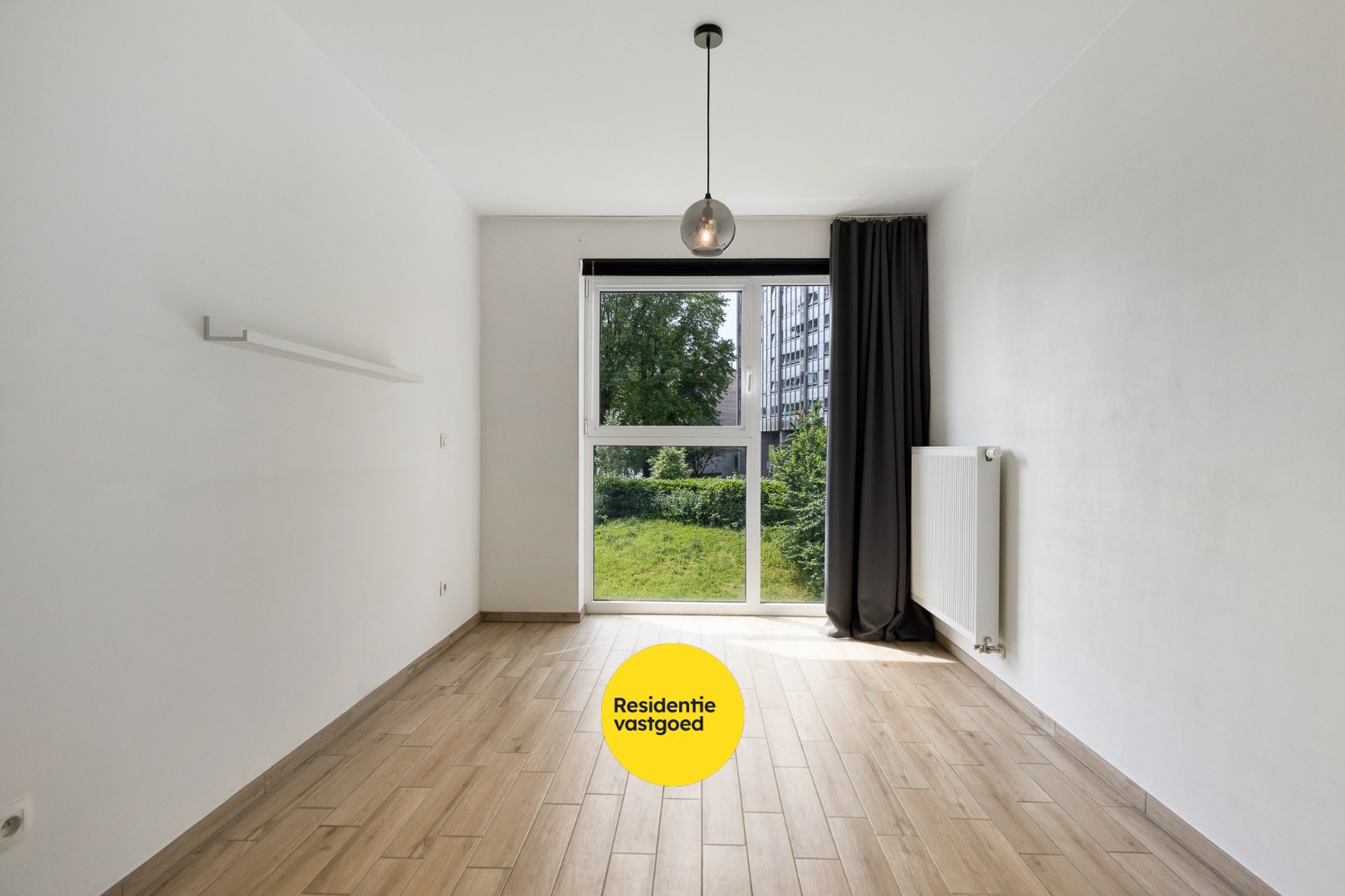 Instapklaar 1-slpk appartement te Laken 