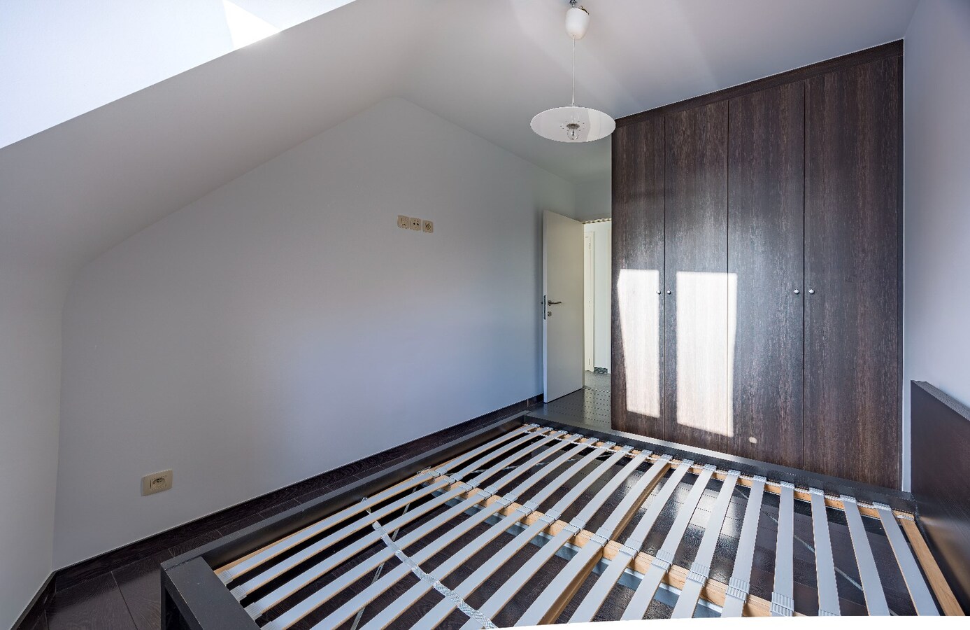 Lichtrijk duplexappartement met 3 slaapkamers en zongericht terras 