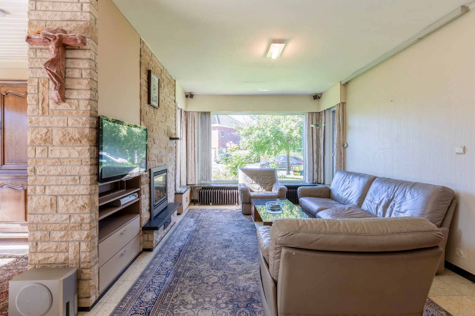 VERKOCHT - Ruime half open bebouwing met garage te Merelbeke 