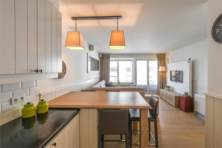 Appartement met zeezicht in sublieme staat. 