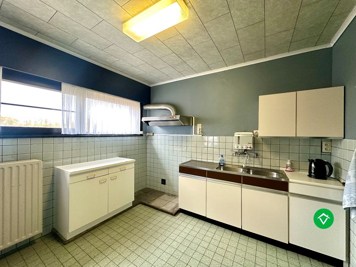 Ruime bungalow op 4140 m² met prachtige zichten en absolute rust in Torhout 