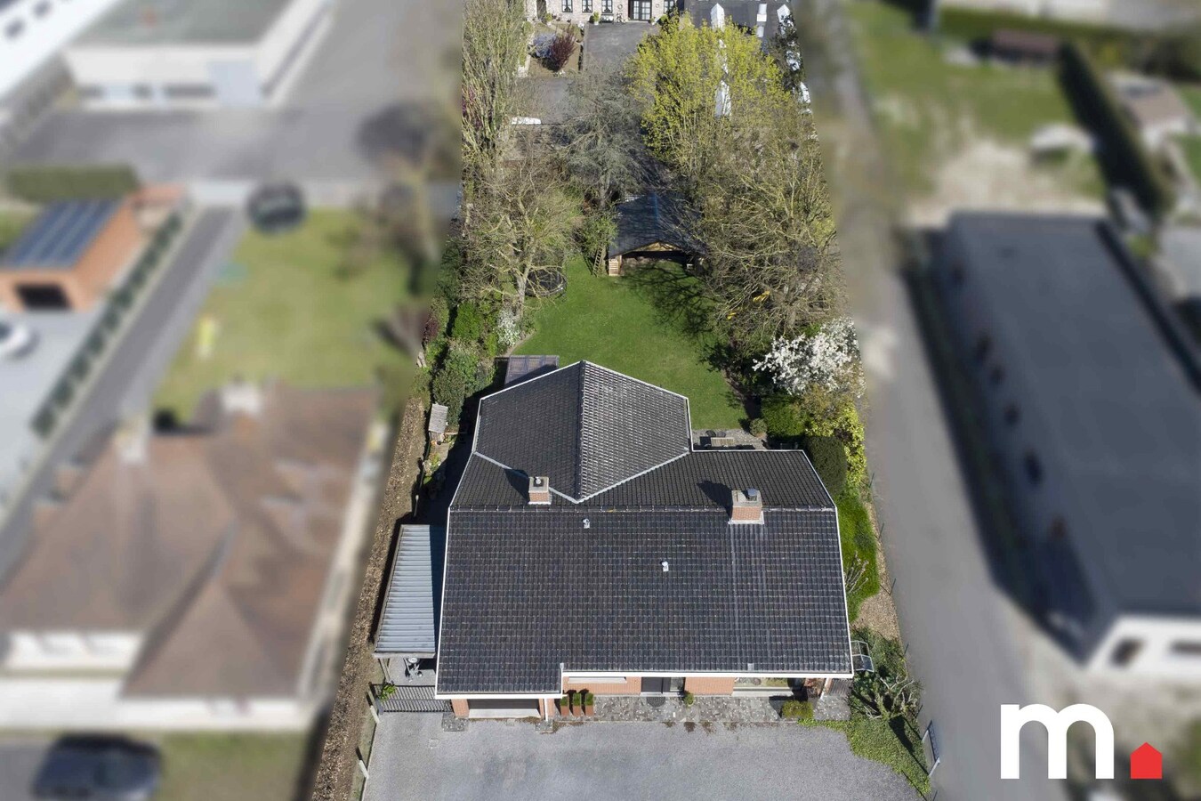 Mooie en welgelegen bungalow in centrum Oostrozebeke ! EPC B ! 