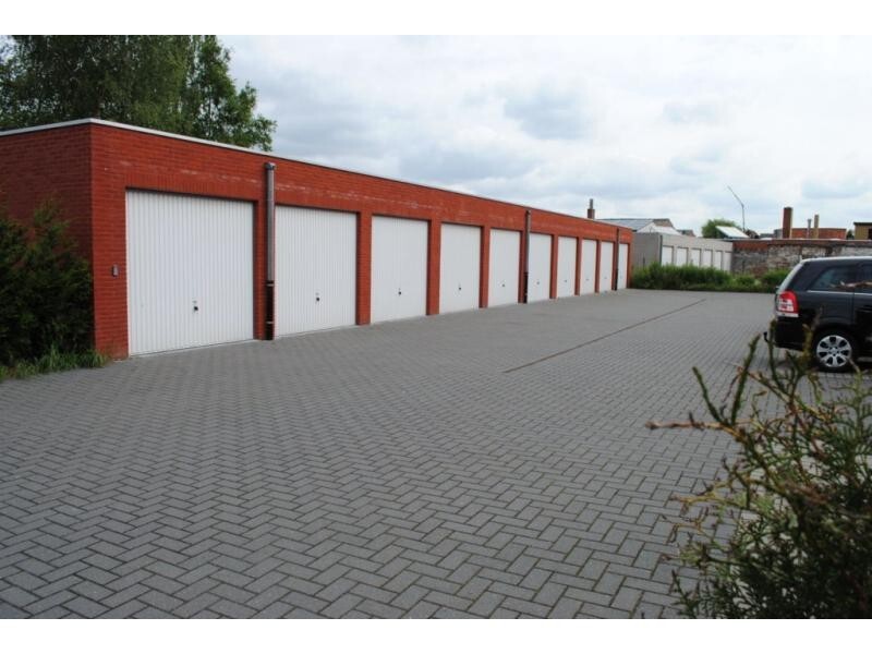 Handelspand - 210m² -  in centrum Waarschoot 