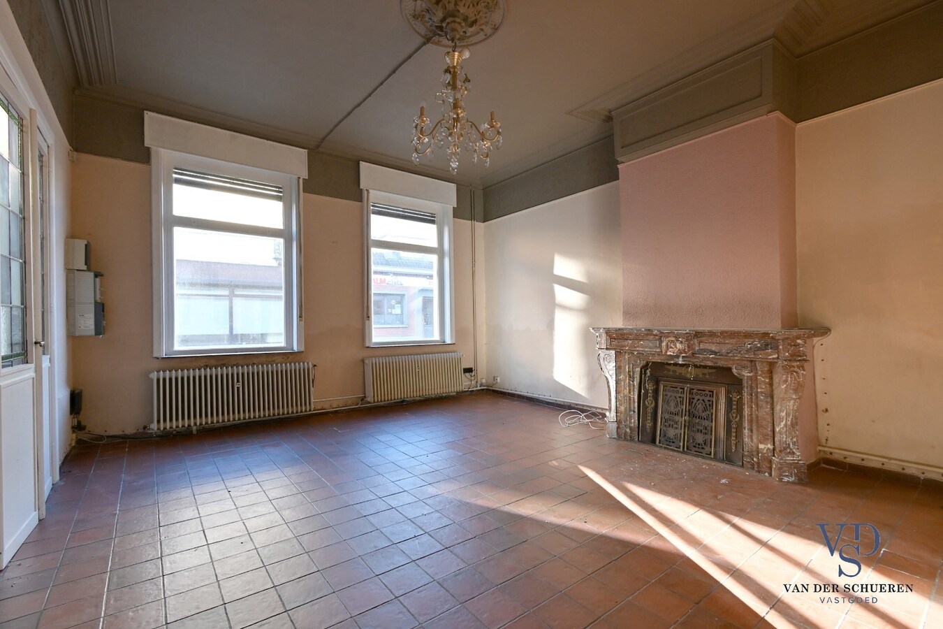 Ruime woning met tuin in centrum Eine ! 