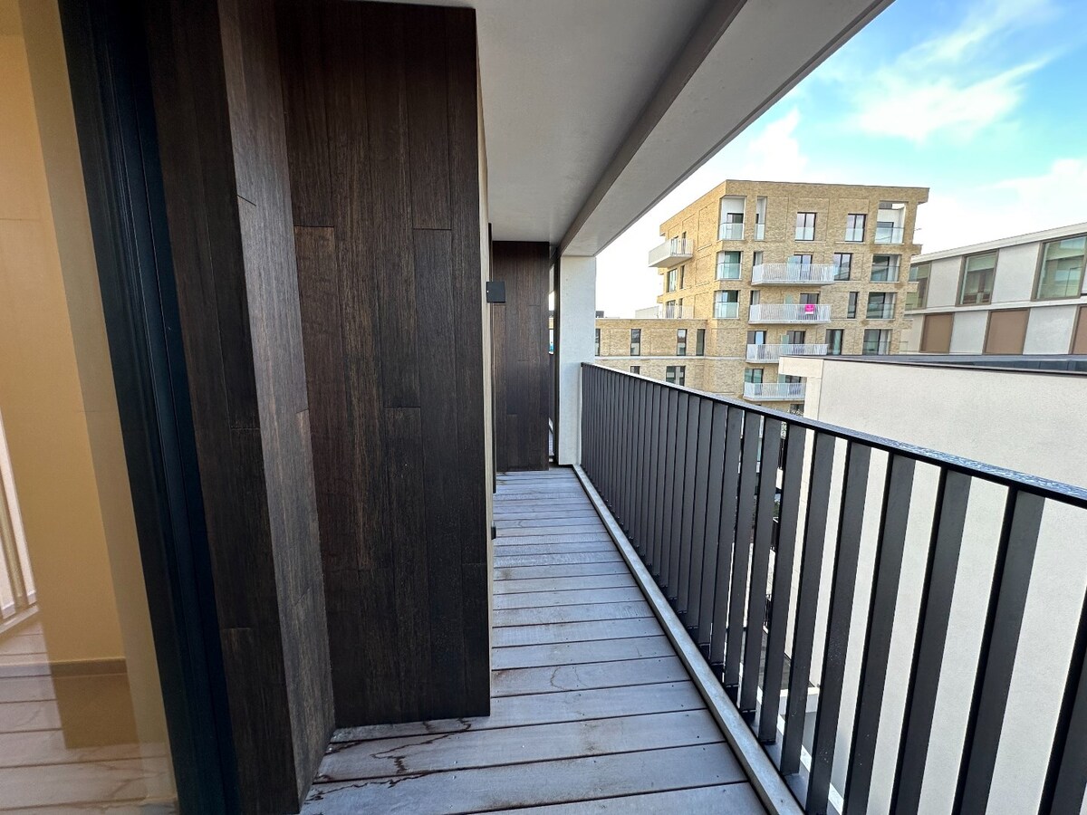 Prachtig nieuwbouwappartement op de vierde verdieping, pal in het centrum van Roeselare 