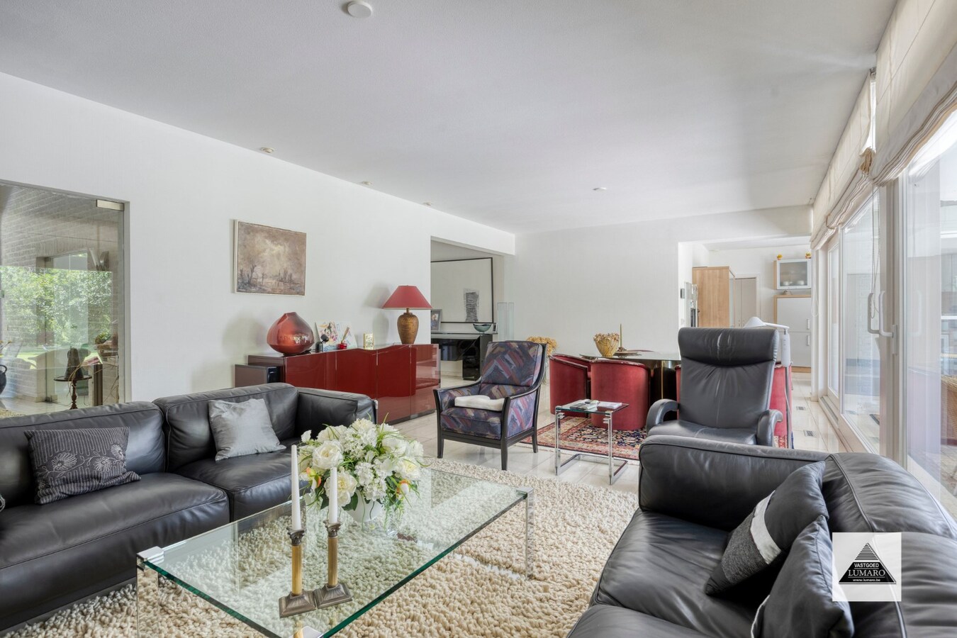 Residentieel gelegen villa op  perceel van  2.889 m². Aan Nationaal Park Hoge Kempen. 