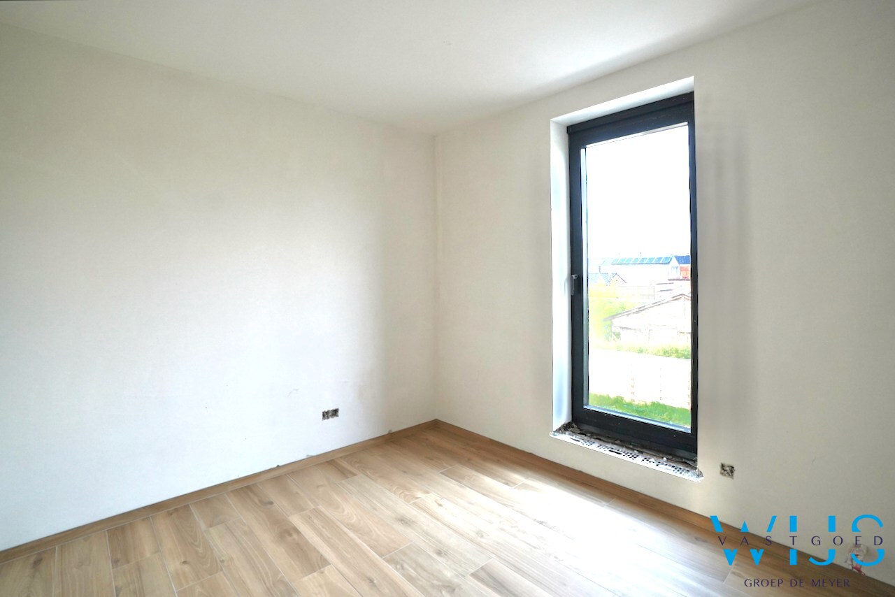 Nieuwbouw woning met 4 slaapkamers te Boekhoute ! 