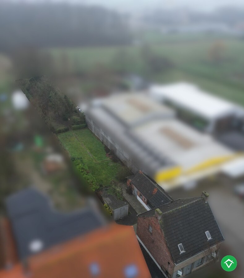 Ruime woning met 5 slaapkamers, garage en diepe tuin te Houthulst 