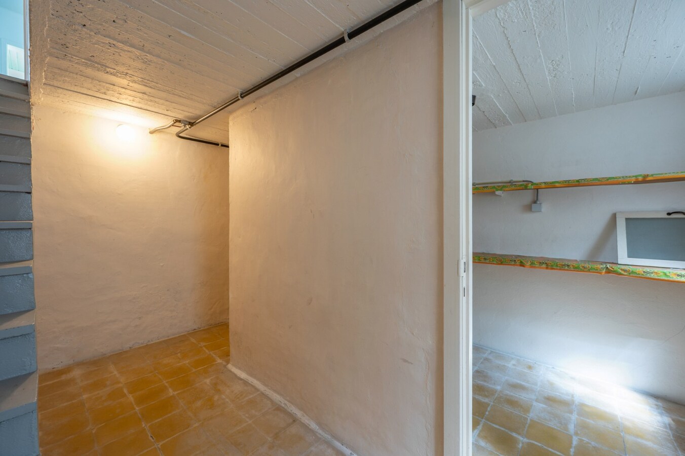 Brede gezinswoning met garage, privé staanplaats en zonnige stadstuin in Oud-Knokke. 