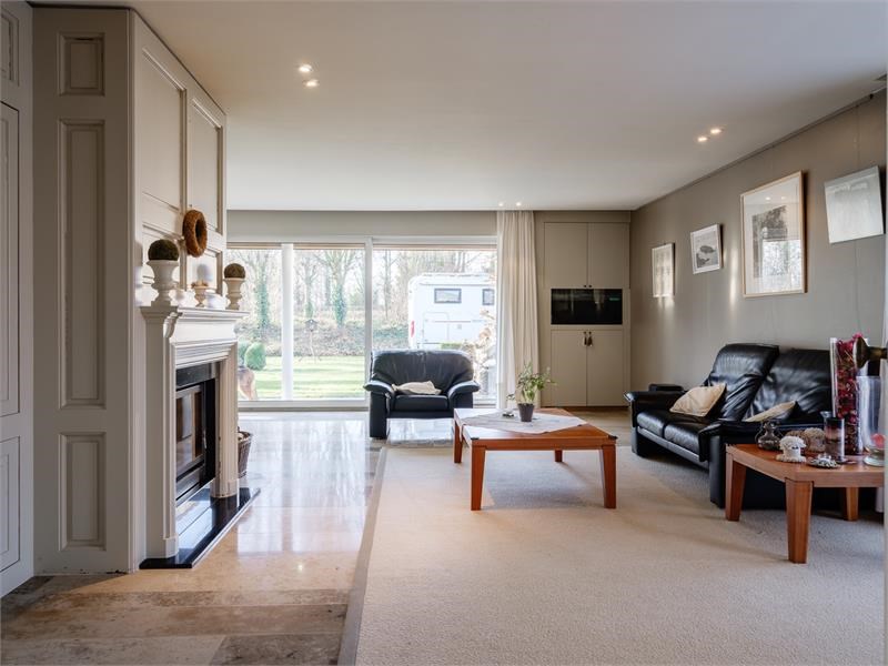 Tijdsloze villa in één van de mooiste villawijken van Roeselare 