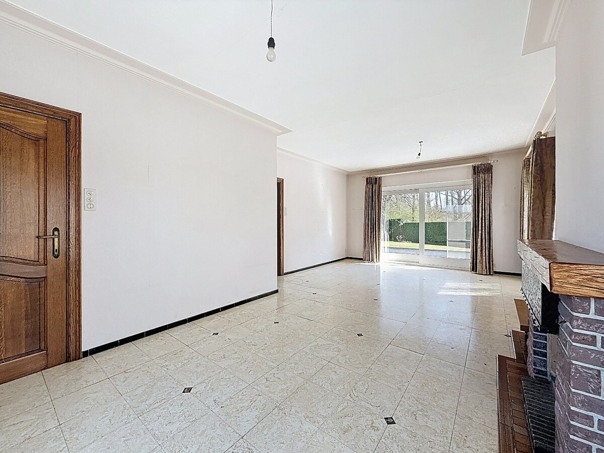 Sixties villa met opslagruimte/garage en zicht op Cotthem 