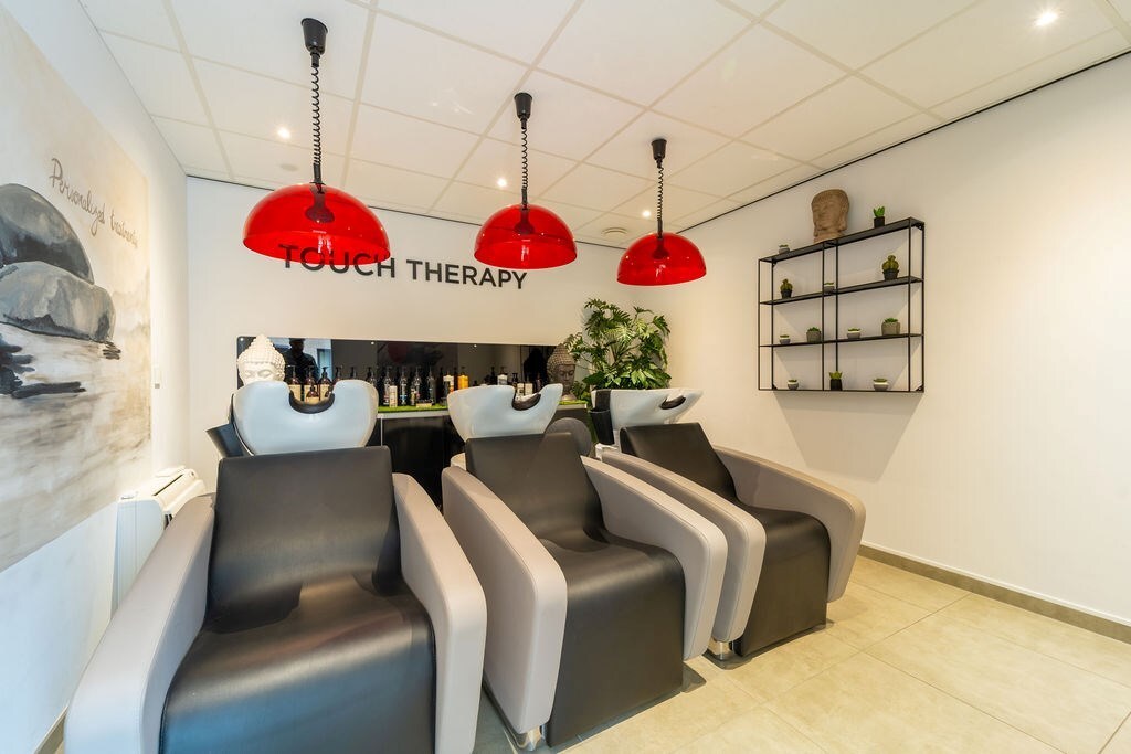 UITSTEKENDE OPBRENGSTENEIGENDOM - MODERNE COMMERCIËLE HANDELSRUIMTE MET BERGING OP TOPLOCATIE NABIJ HASSELT CENTRUM VANAF 295.000 EURO 