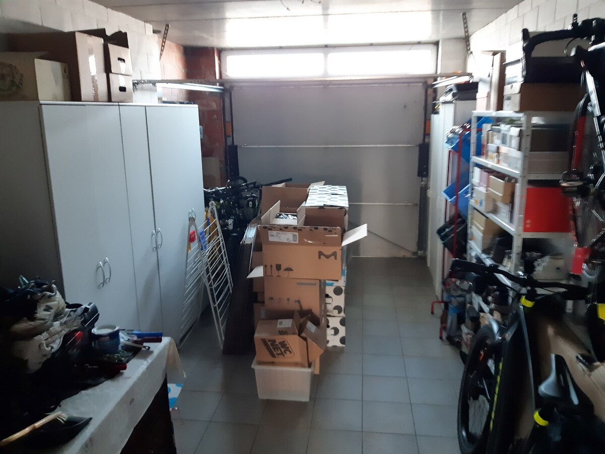 Ruime woning (4 slaapkamers) met garage 