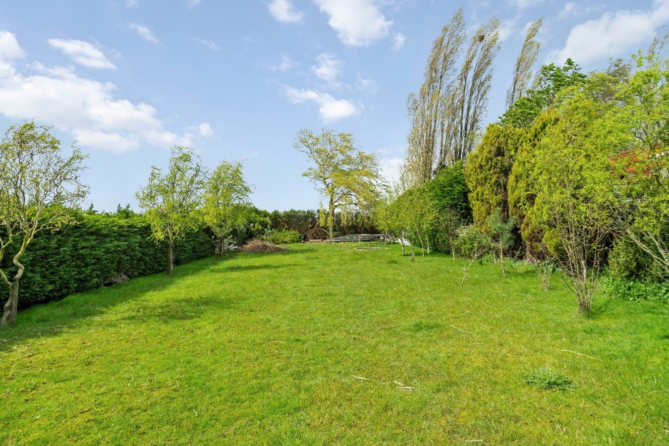 Gerenoveerde woning op ruim perceel van 1197 m² 