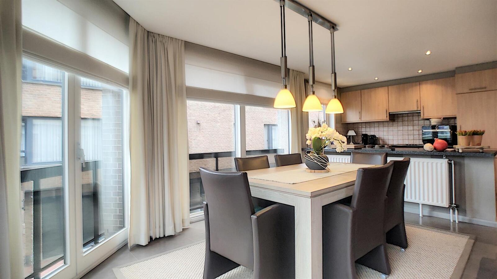 Gerenoveerd hoekappartement met mooi, open zicht - Heist 