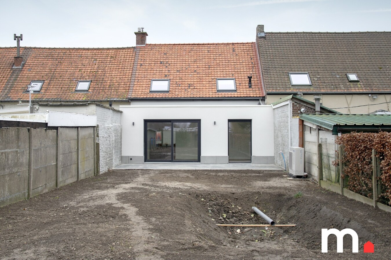 Totaal gerenoveerde woning met grote tuin en 3 slaapkamers te Heule ! EPC A ! 