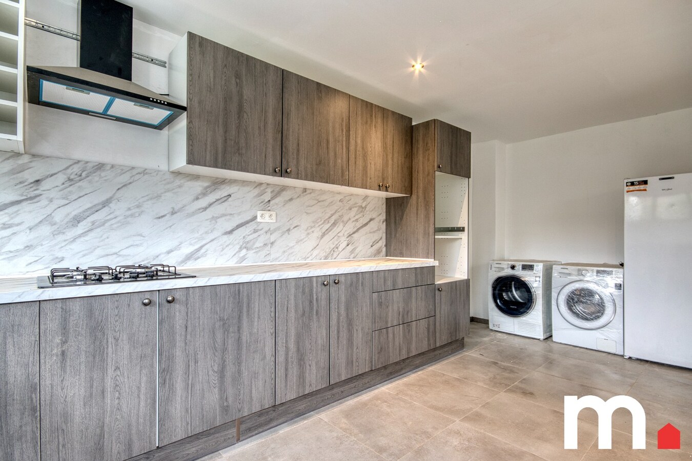 Instapklare woning te Wevelgem! met 4 slaapkamers en 12 zonnepanelen 