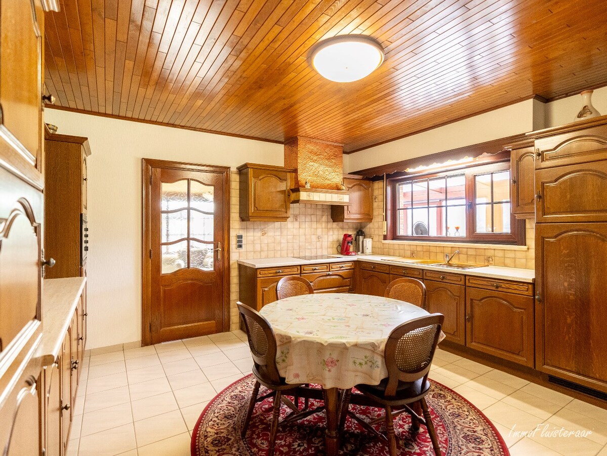 Maison spacieuse avec bâtiment d'écurie et prairies sur environ 3,8 hectares à Berlaar. 