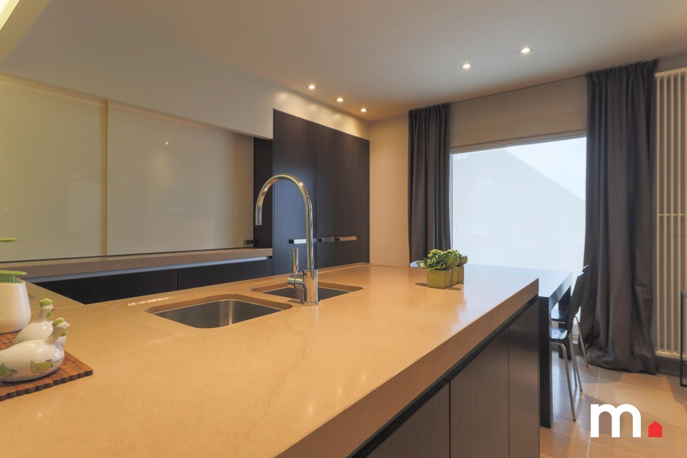 Handelspand met woonst te Heule ! 