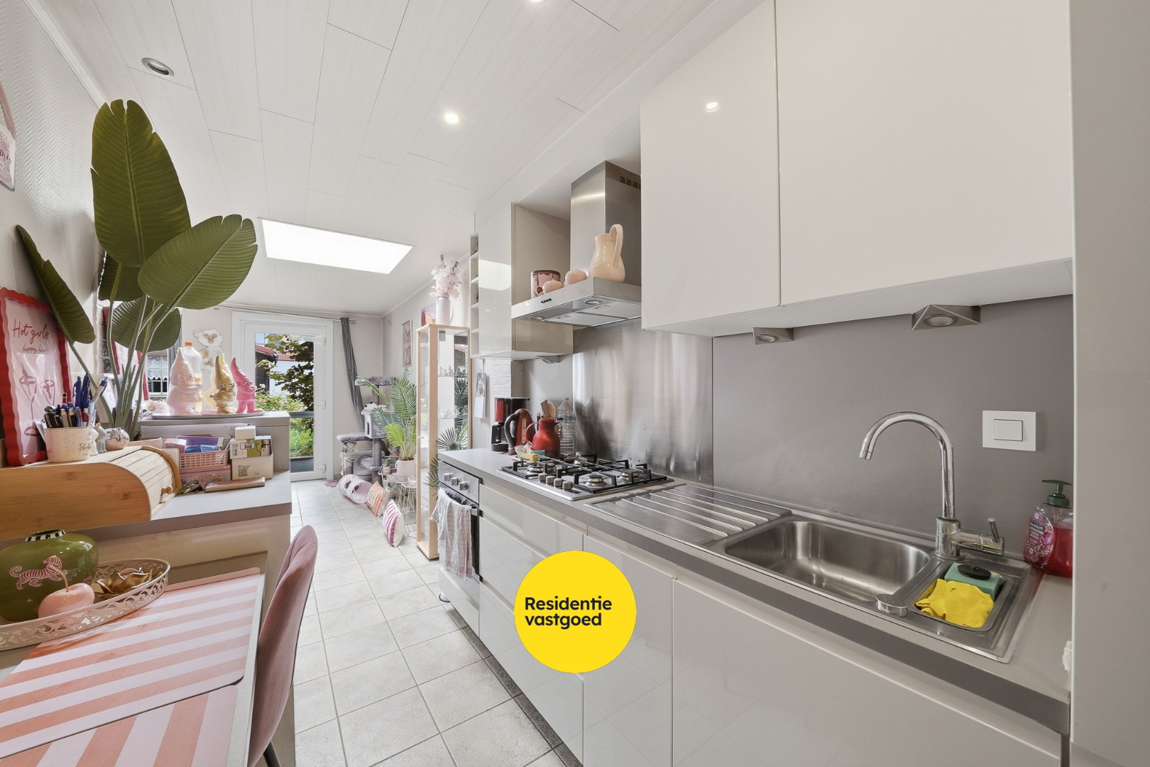 Verzorgde woning met garage op centrale ligging te Roeselare 