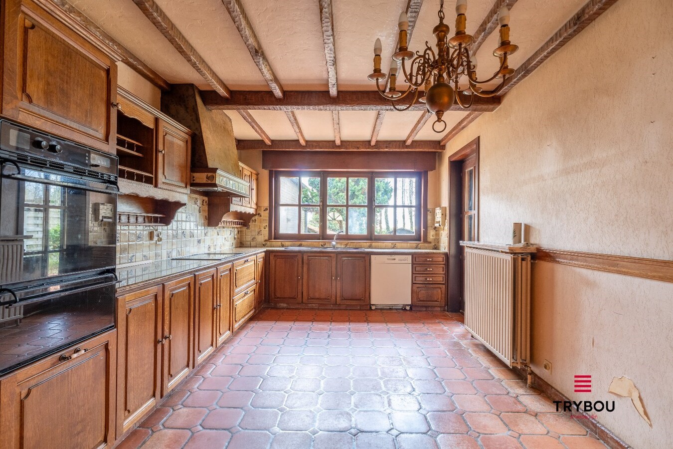 Ruime gezinswoning met grote tuin en centrale ligging 