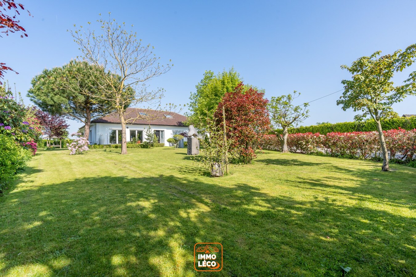 Superbe propriété « semi plain-pied » érigée sur une parcelle de 1823m2, COUP DE COEUR ABSOLU ! 