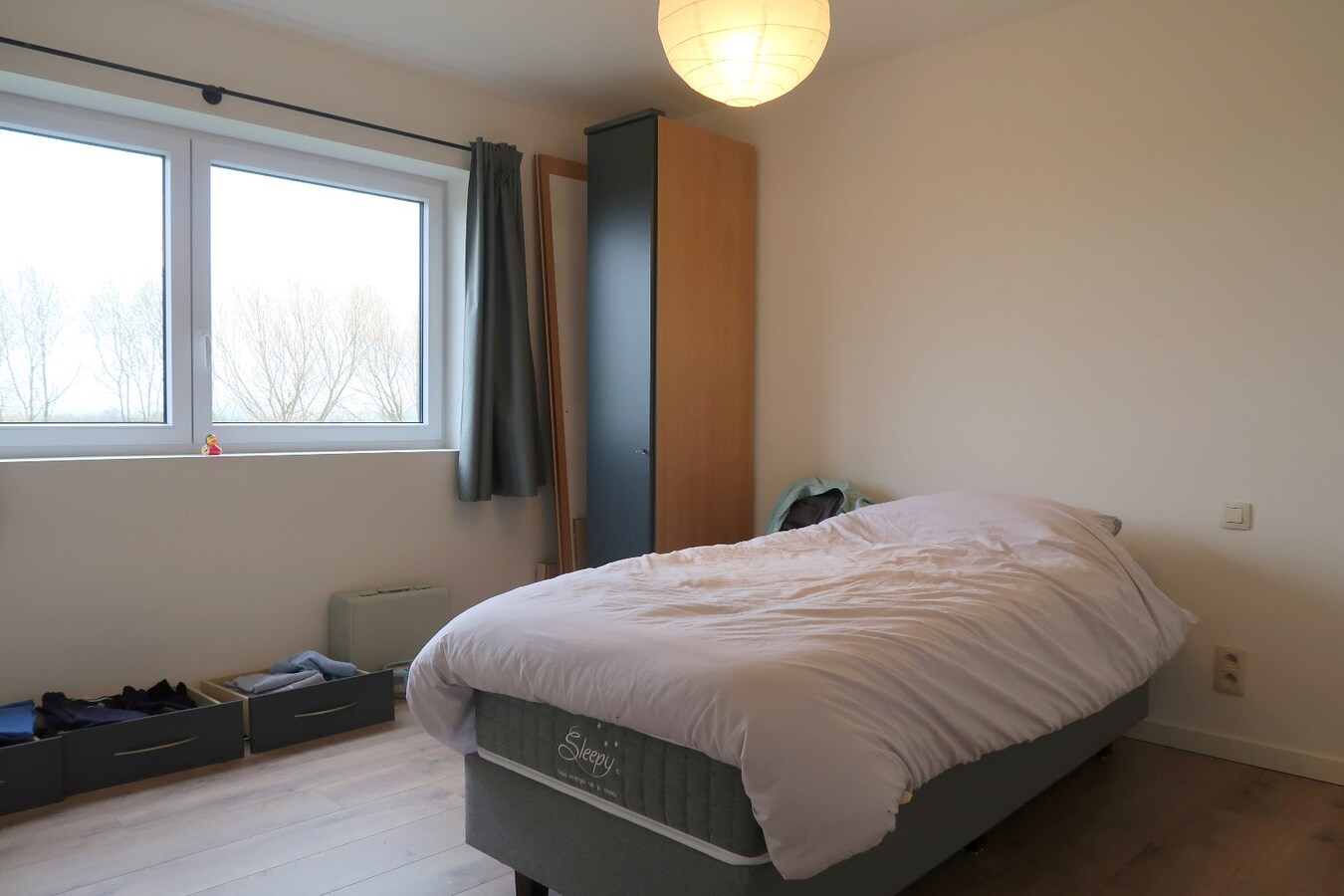 Moderne koppelwoning met 4 slaapkamers en prachtige vergezichten, omringd door groen 