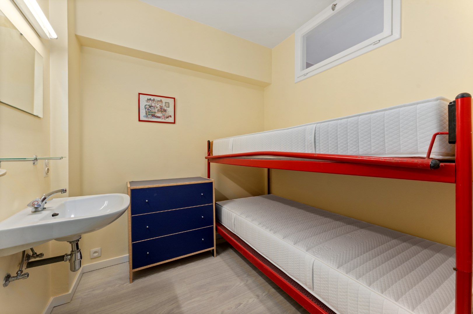 Appartement spacieux avec 3 chambres sur le Zeedijk 