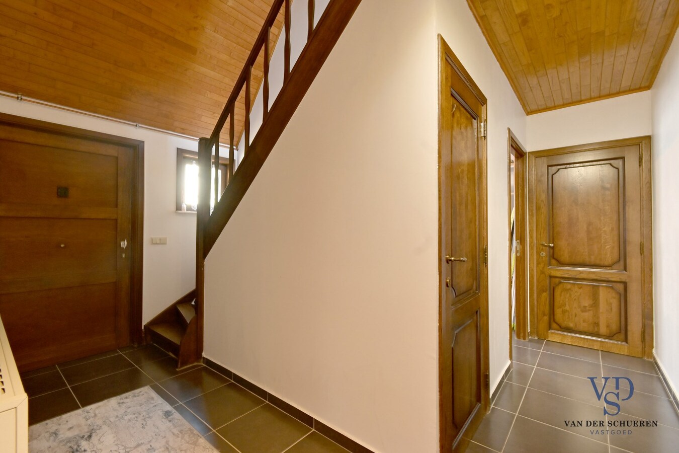 Halfopen woning in het groene Dikkelvenne 