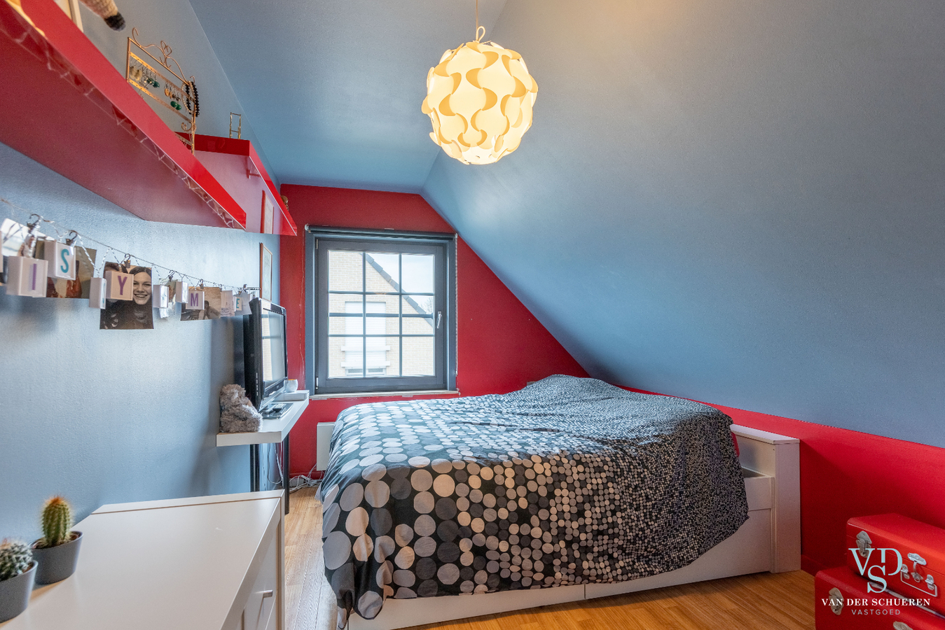 Energiezuinige, eigentijdse villa met zwembad. 