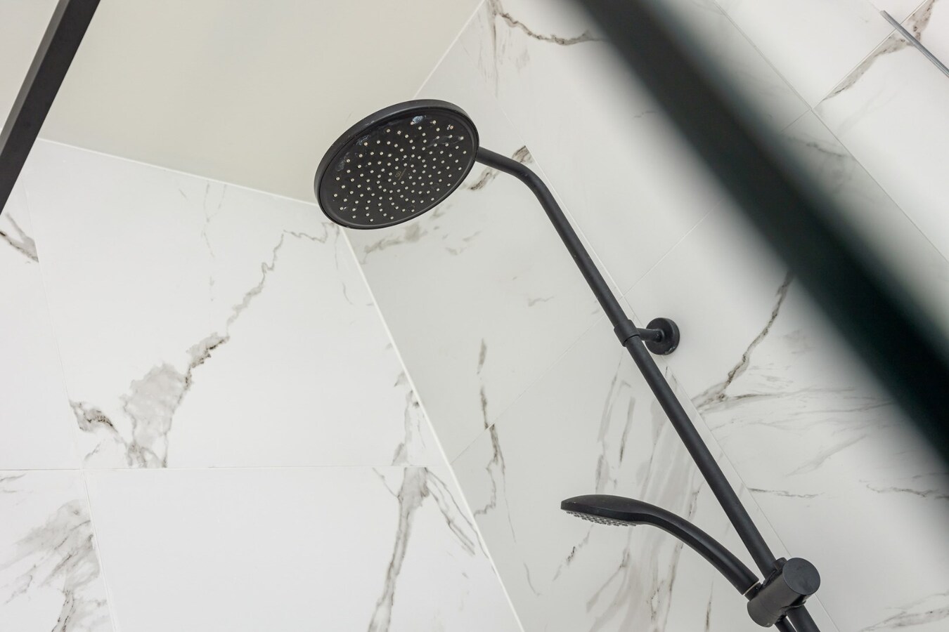 Kwaliteitsvol gerenoveerd appt. met terras te Borgerhout! 