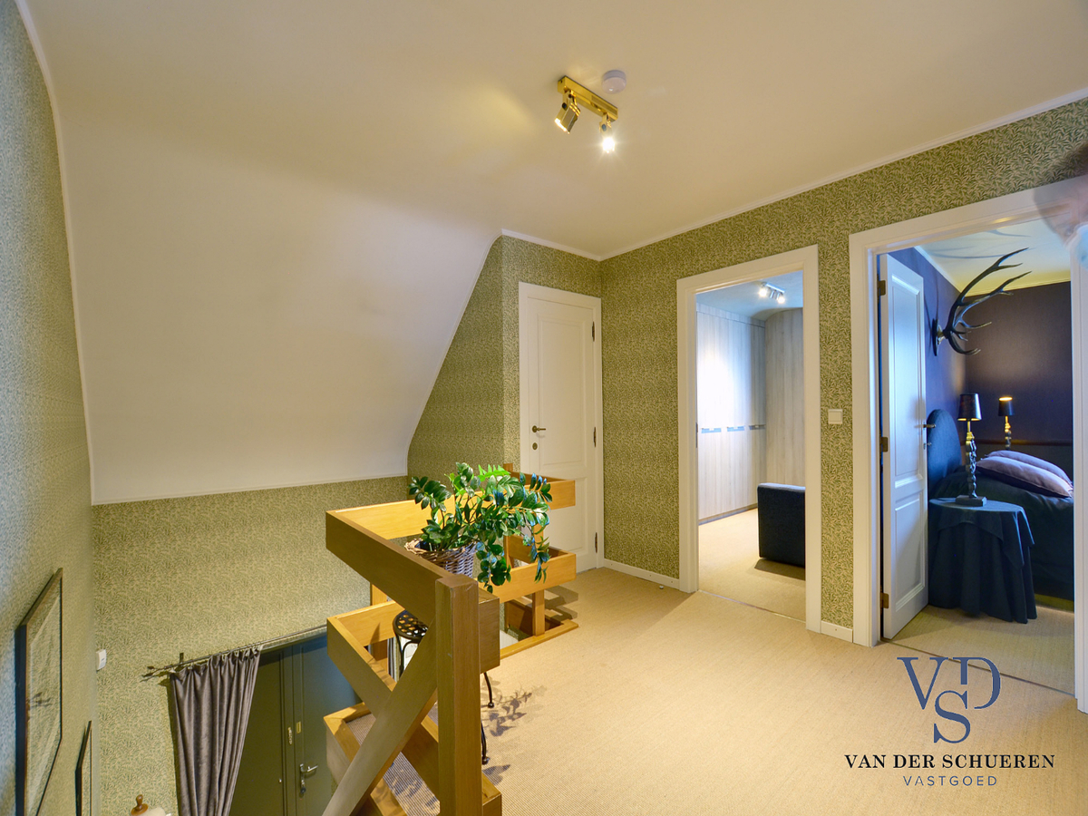 Ruime, tijdloze villa. Uitstekende ligging. 