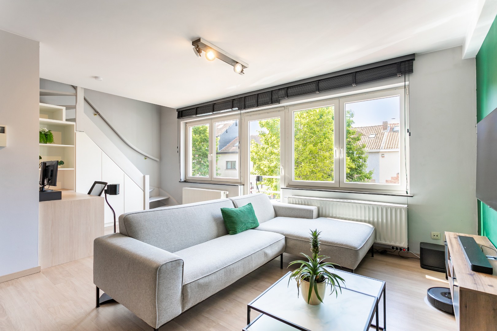 Appartement met 2 slpk, terras en staanplaats 