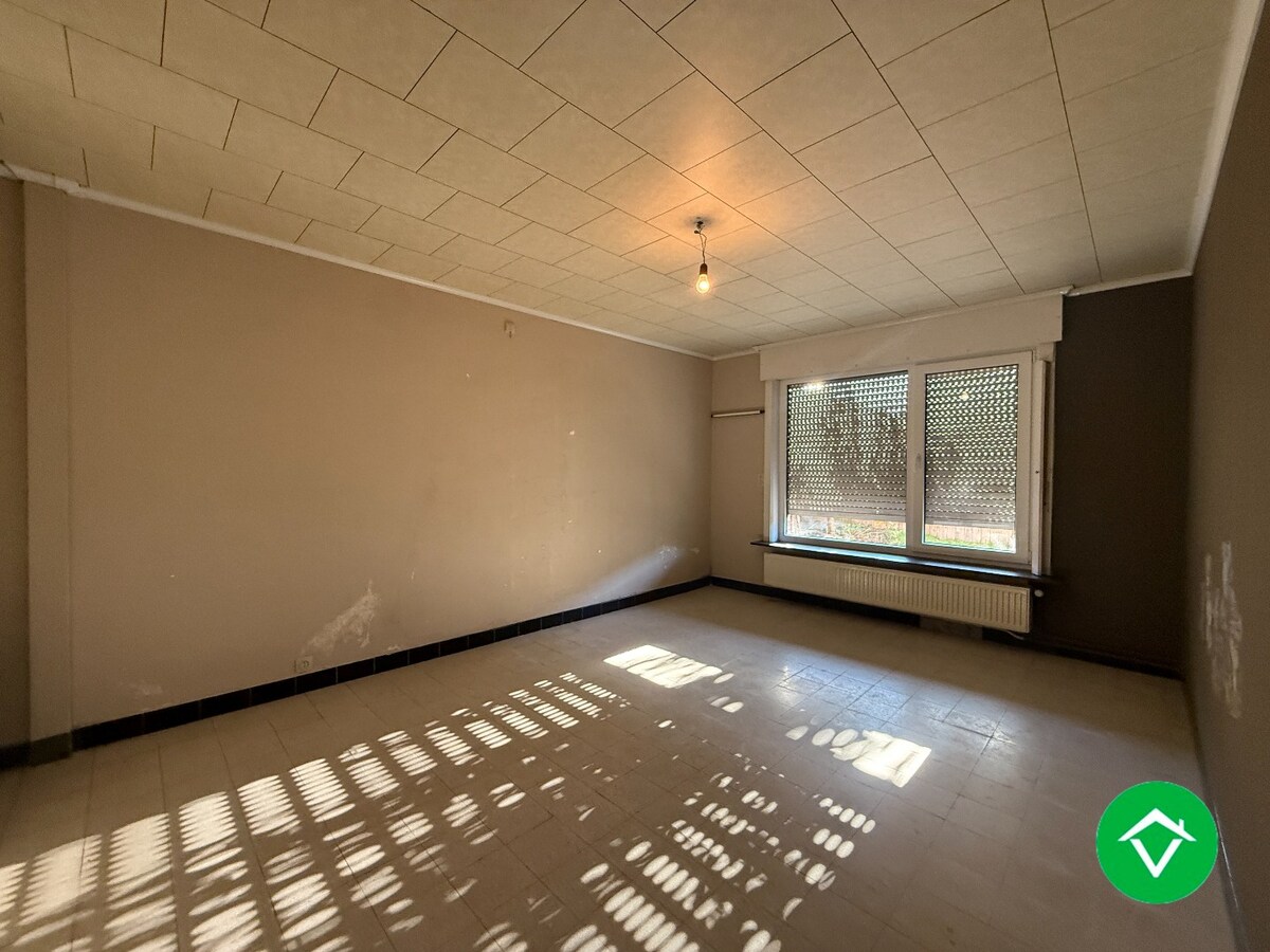 Gelijkvloerse woning met 3 slaapkamers, dubbele garage en tuin 