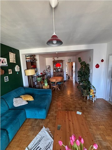 Ruim appartement (4°V) nabij St-Pieters-station 