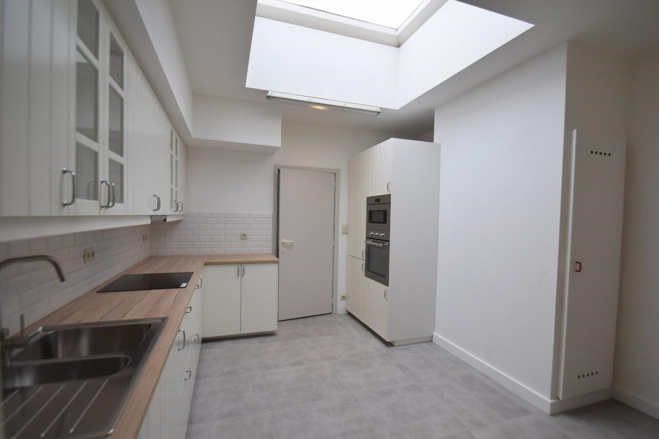 Ruime woning nabij Sint-Amandsplein, vlot bereikbaar 