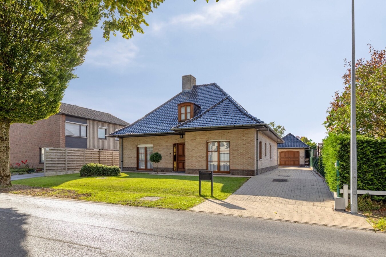 Instapklare gezinswoning met 5 slaapkamers op een perceel van 623 m² in Izegem 