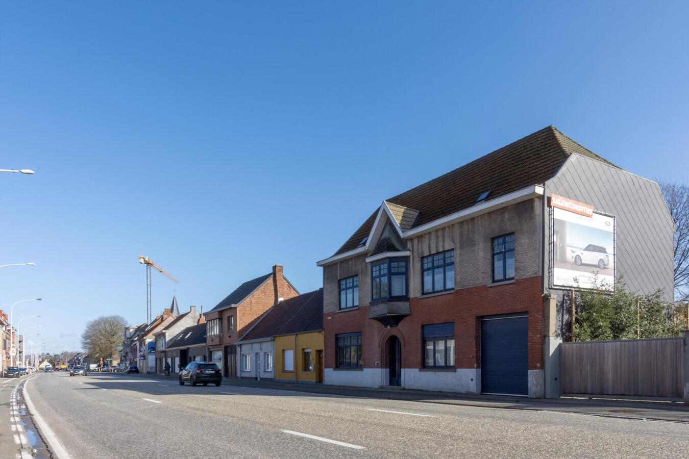 Authentiek herenhuis in het centrum van Zeveneken-dorp I Lochristi 