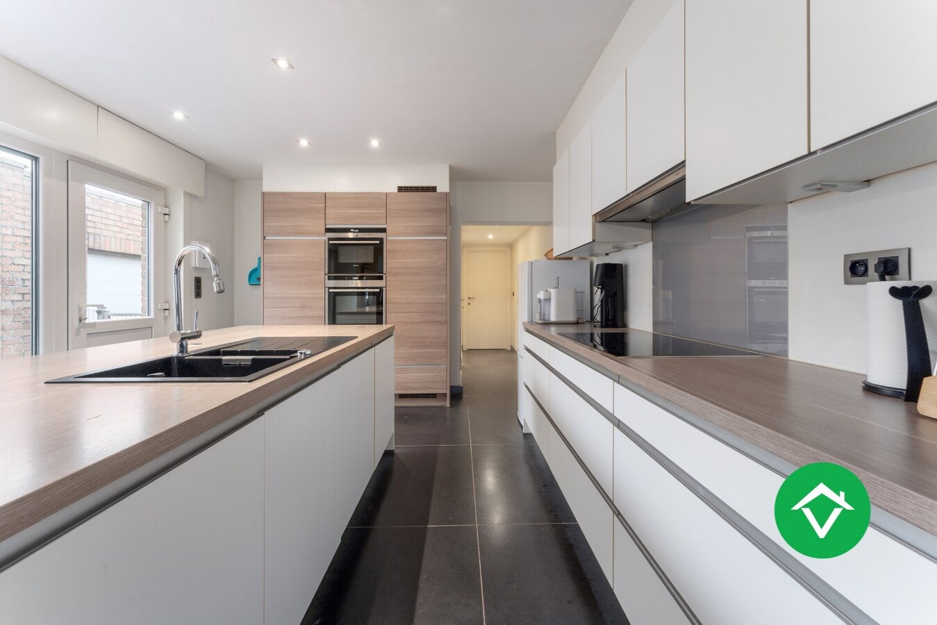 Instapklare woning met 2 slaapkamers en zicht op de groene velden te Eernegem 