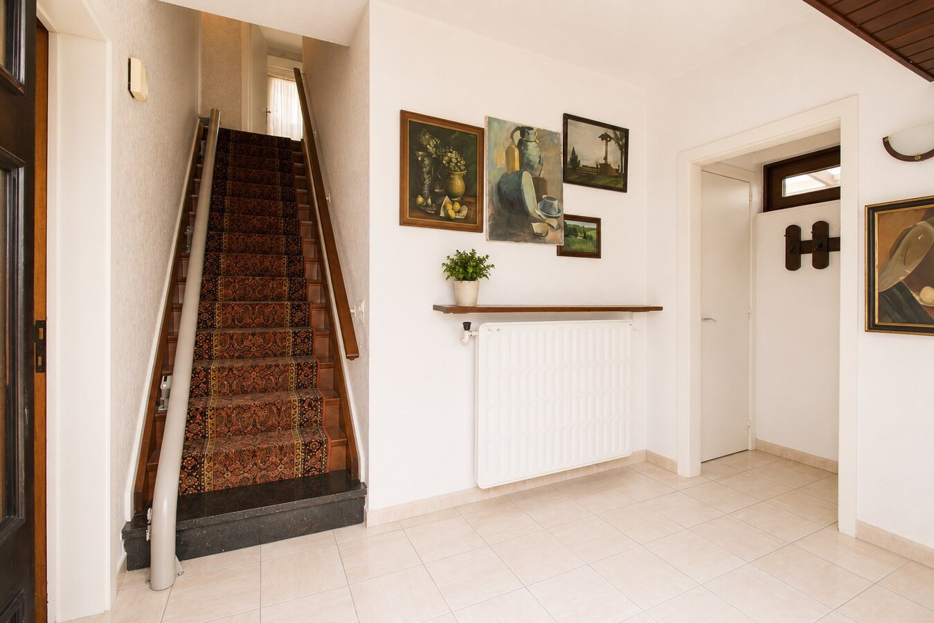 Karaktervolle open bebouwing met 6 kamers op 538 m² – unieke renovatiekans op topligging vlakbij station en centrum van Sint-Niklaas 