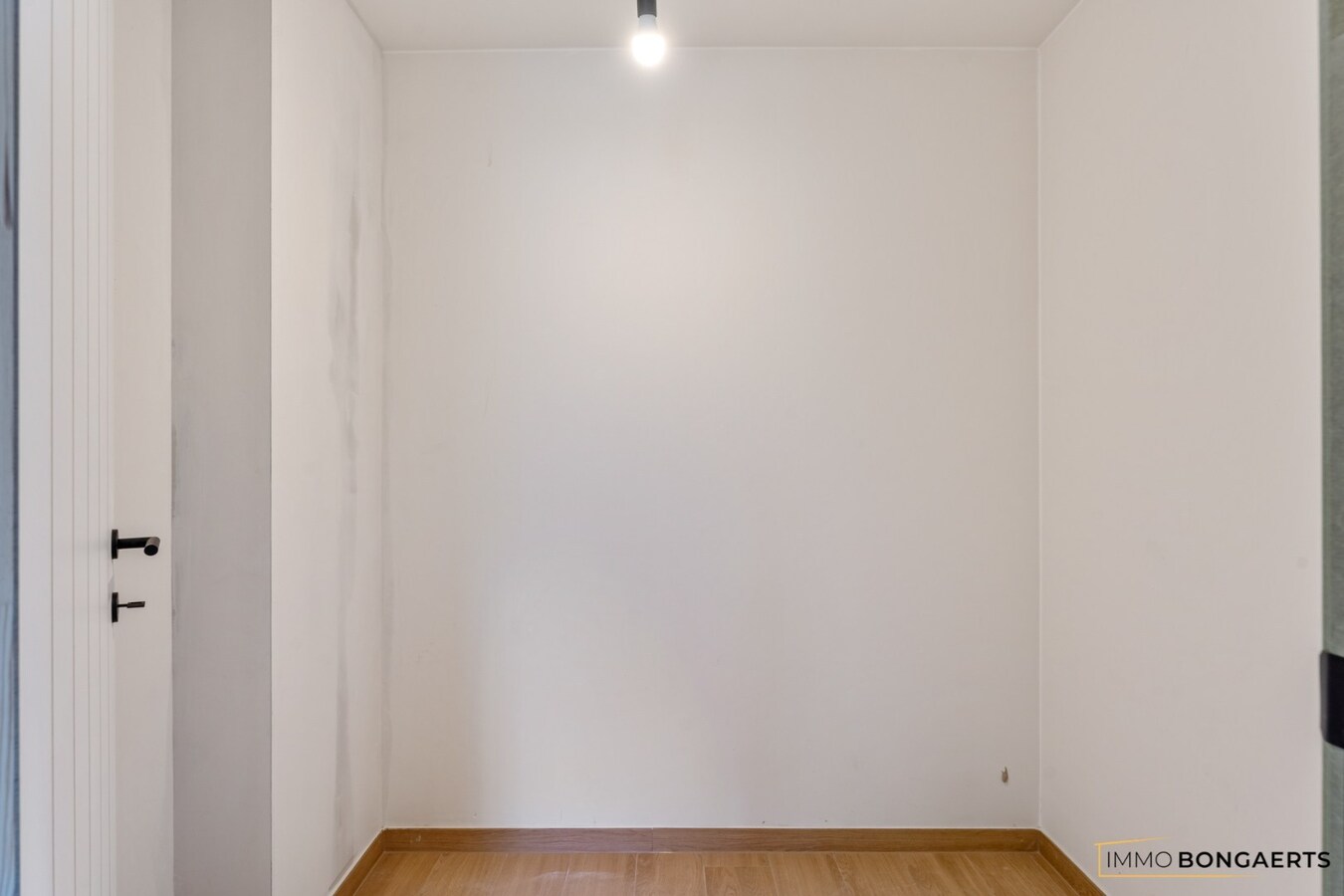 Nieuwbouwwoning met 4 slaapkamers 