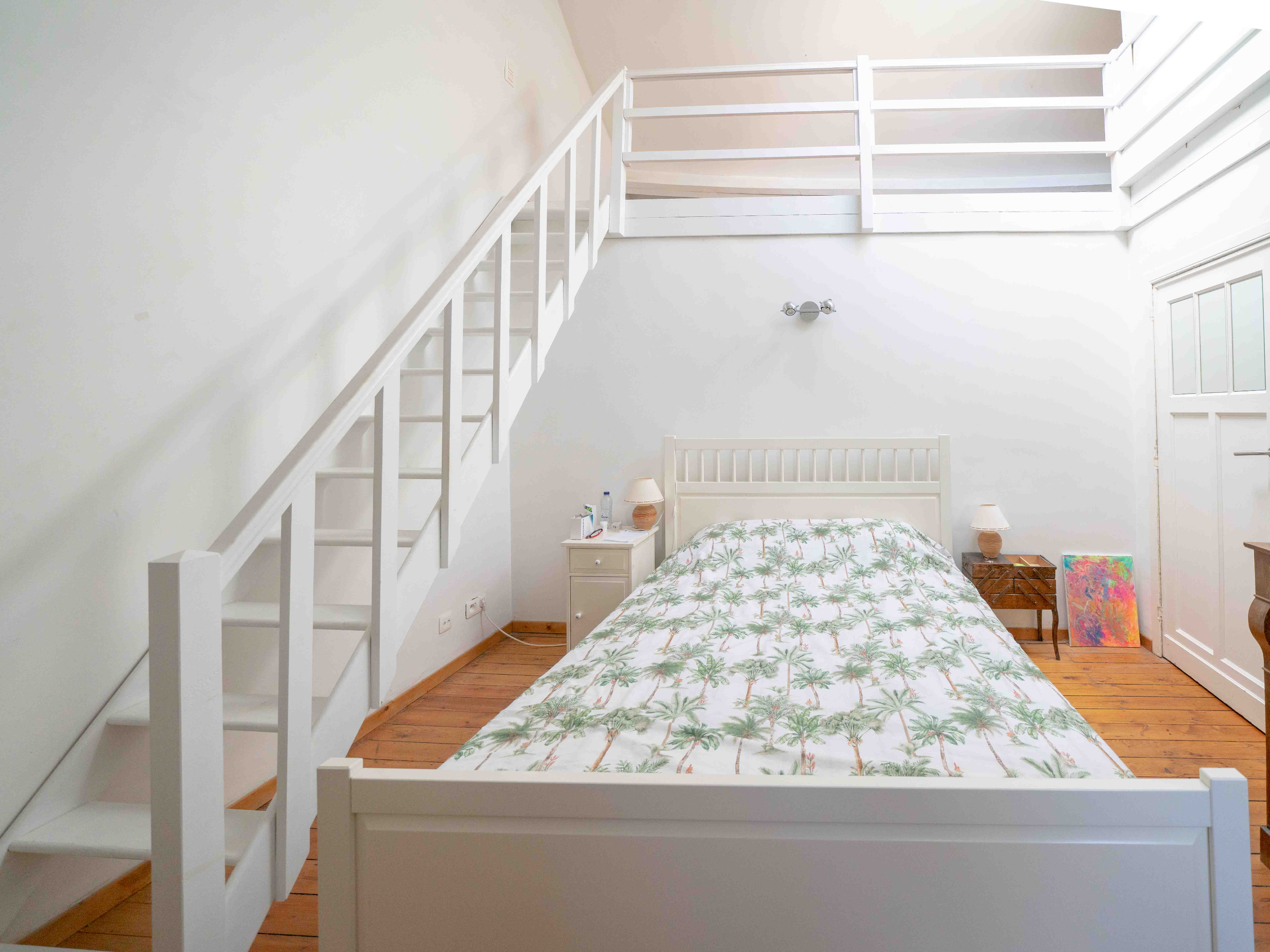 Zeer charmante eengezinswoning + projectgrond voor 2 app. 